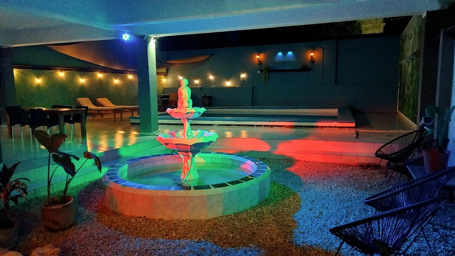 Spanglish Hostel Valladolid  Bagian luar foto
